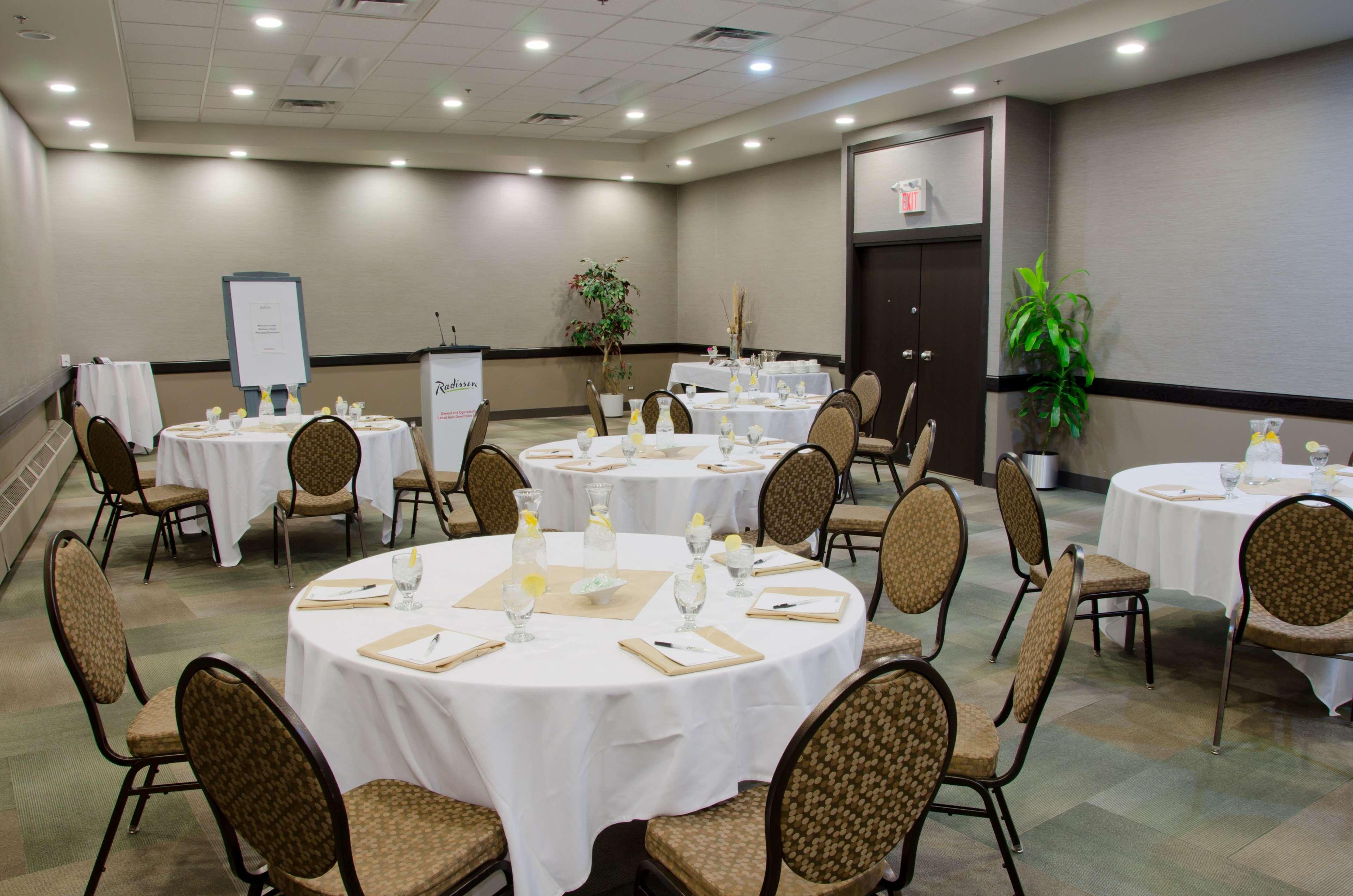 Radisson Downtown Hotel 4*
