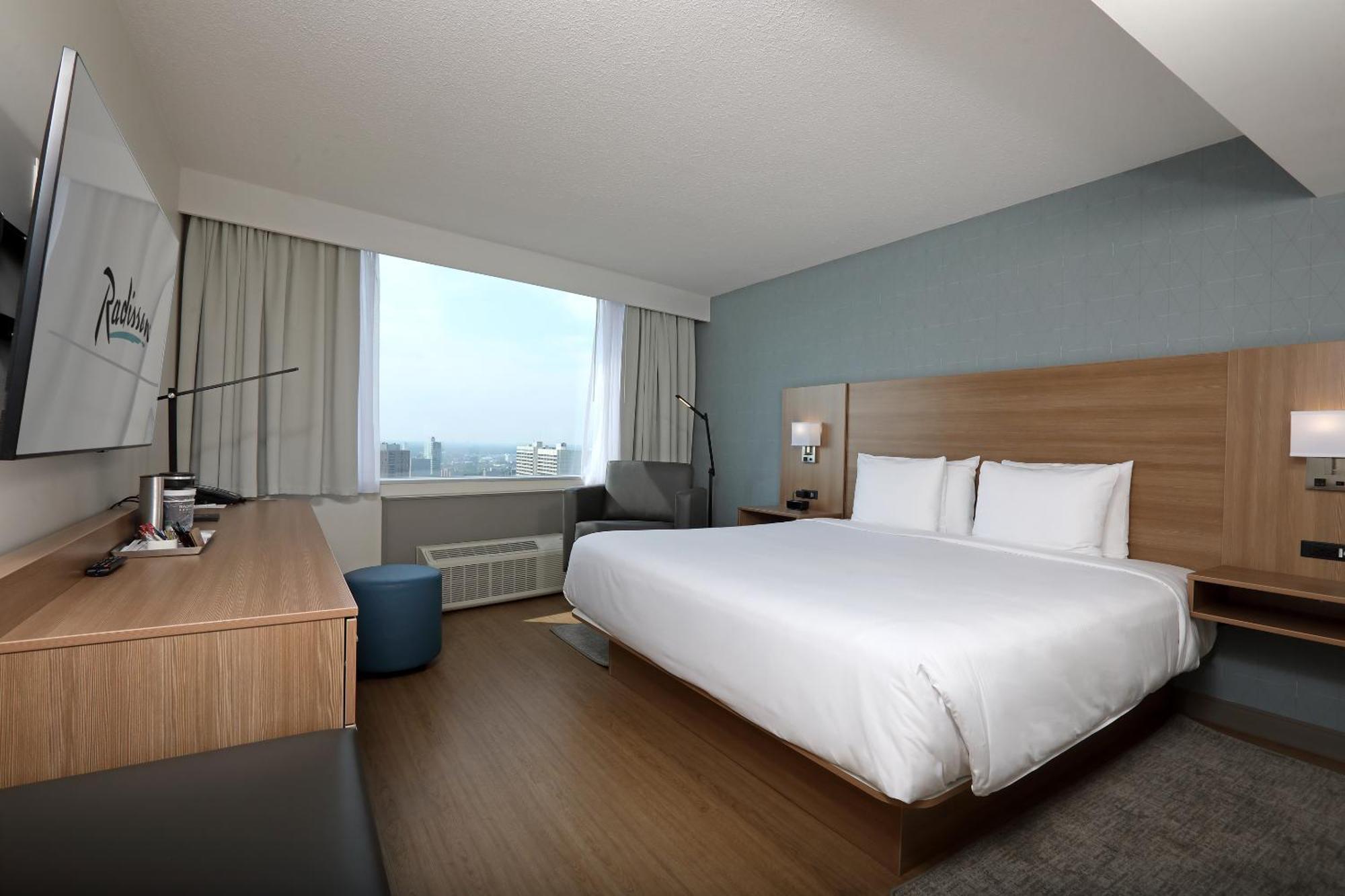 Radisson Downtown 4* Winnipeg