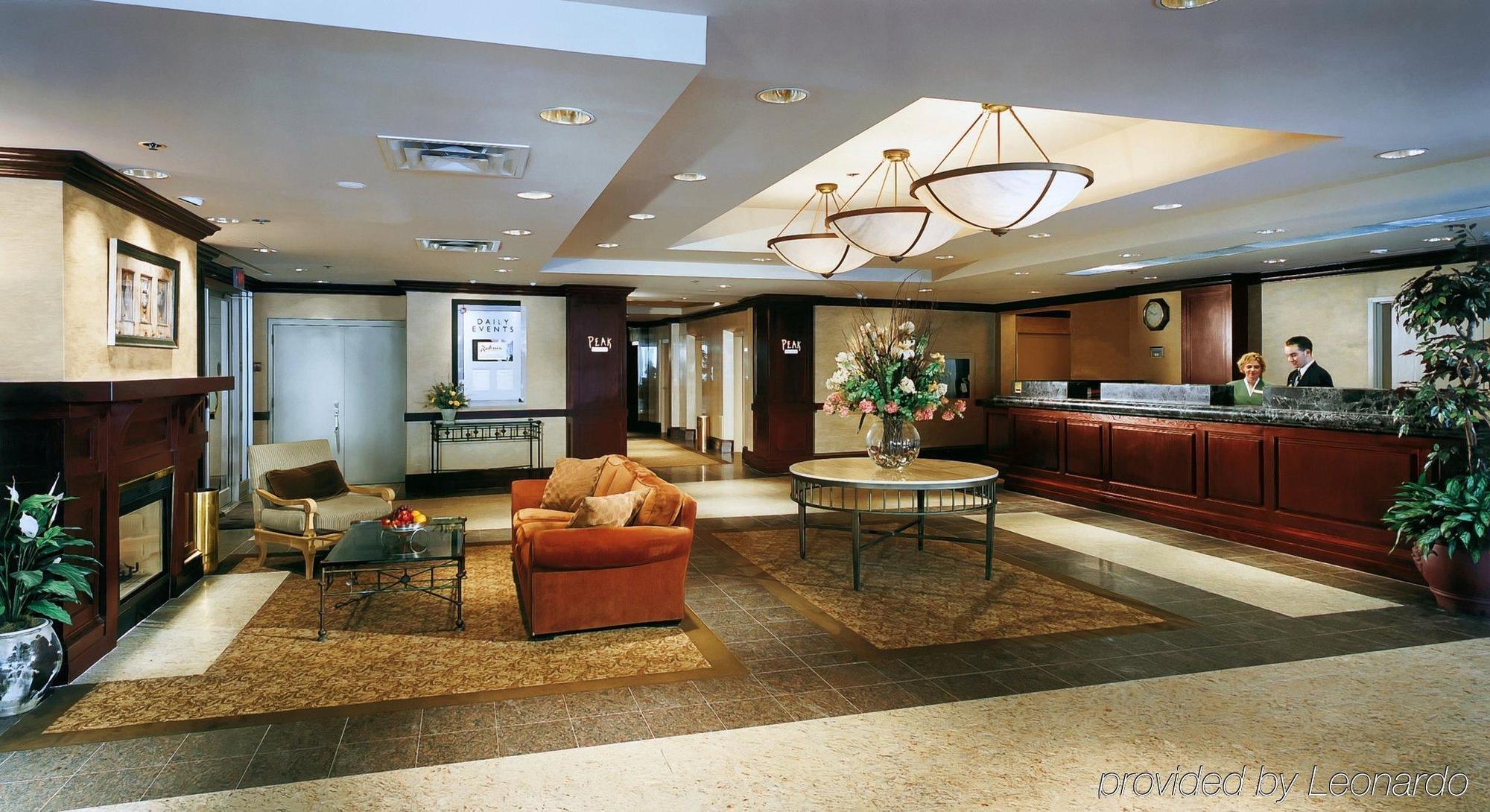 Radisson Downtown Hotel 4*