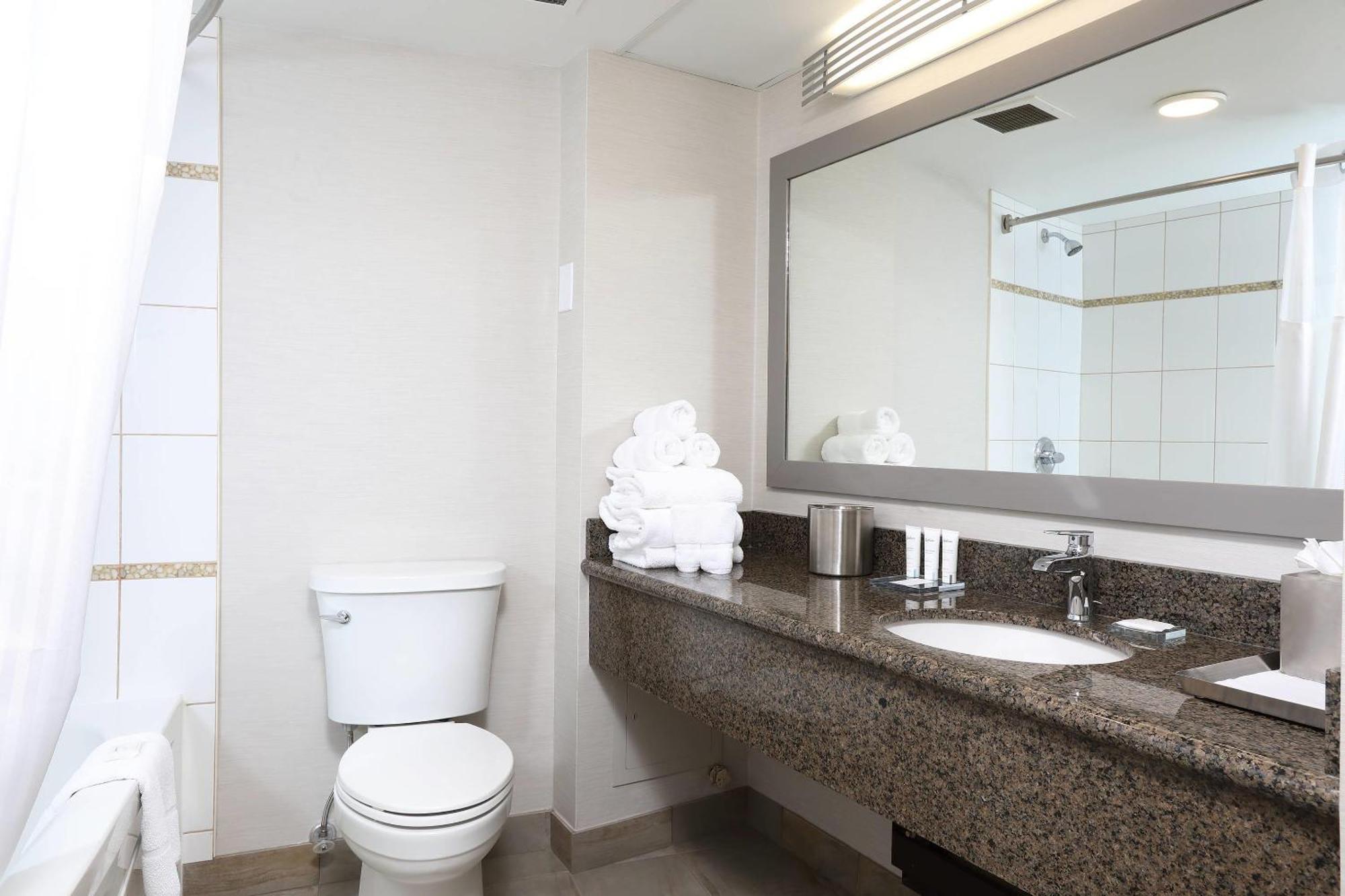 Radisson Downtown 4* Winnipeg