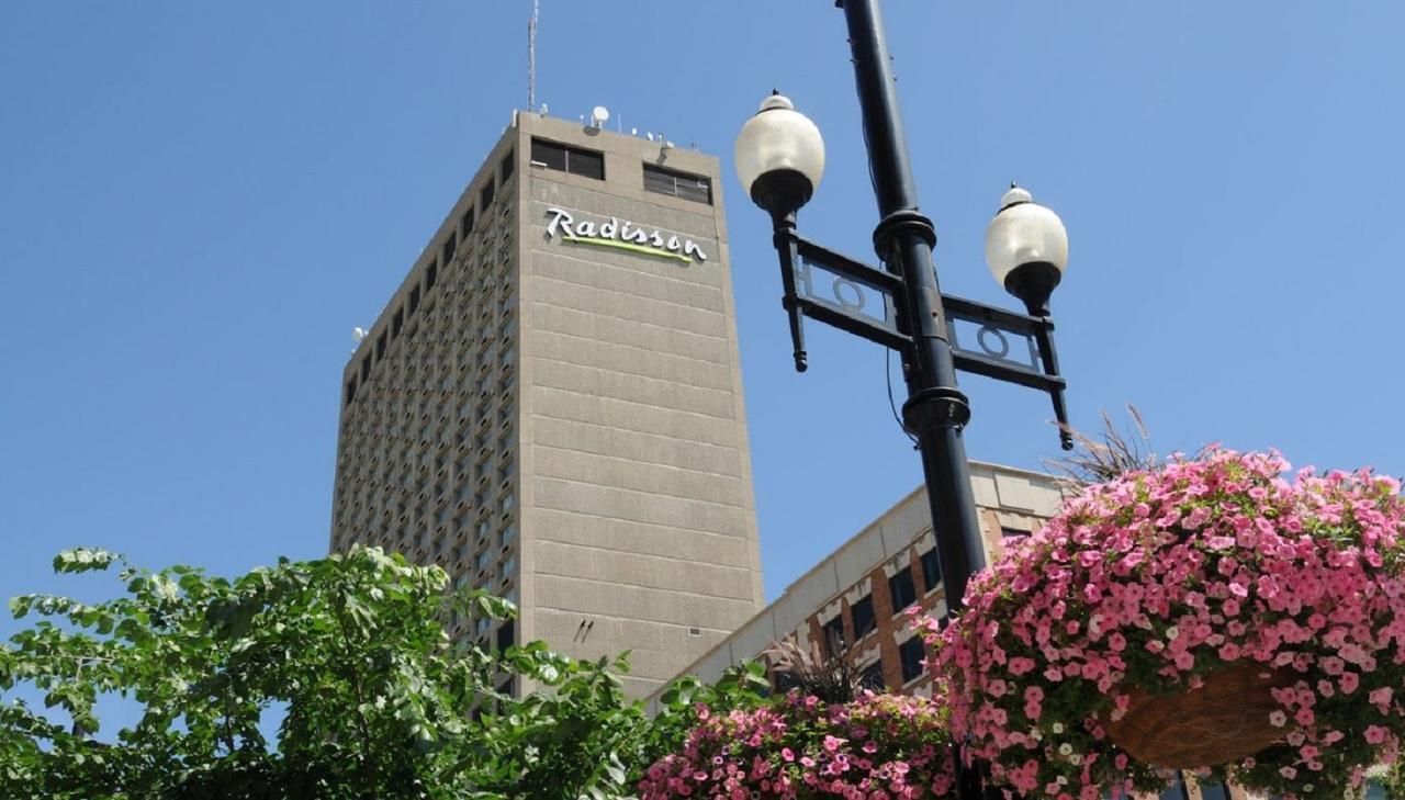 Radisson Downtown 4*