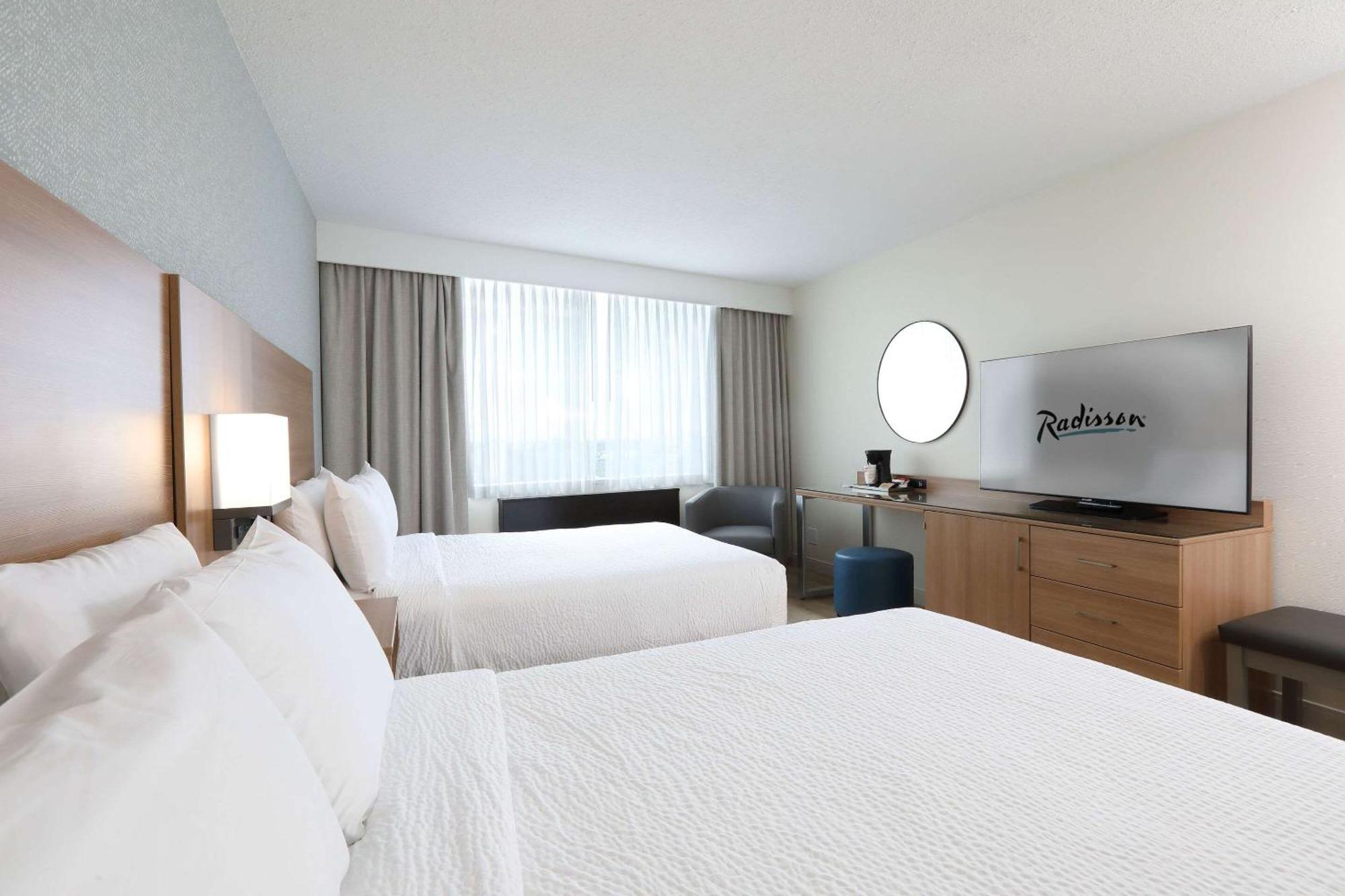 Radisson Downtown 4*